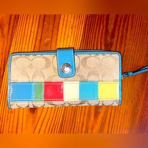 Coach wallet (matches tote in previous listing)